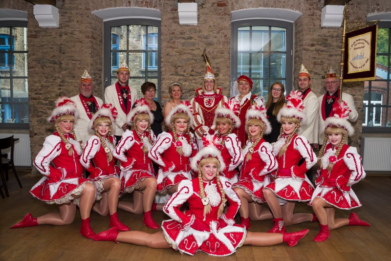 Gruppenfoto des Karnevalsvereins Radevormwald